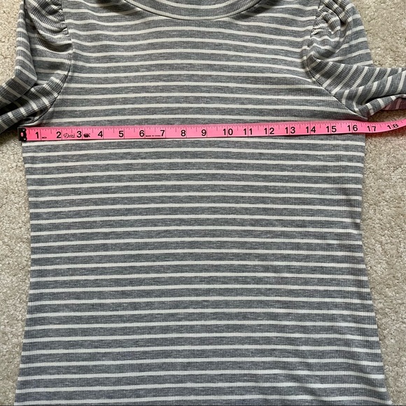 NWT Talbots Gray White Stripped Ribbed Knit Puff Sleeve Turtleneck Women’s Small - Picture 4 of 8